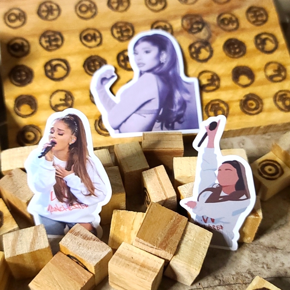 Ariana Grande Stickers